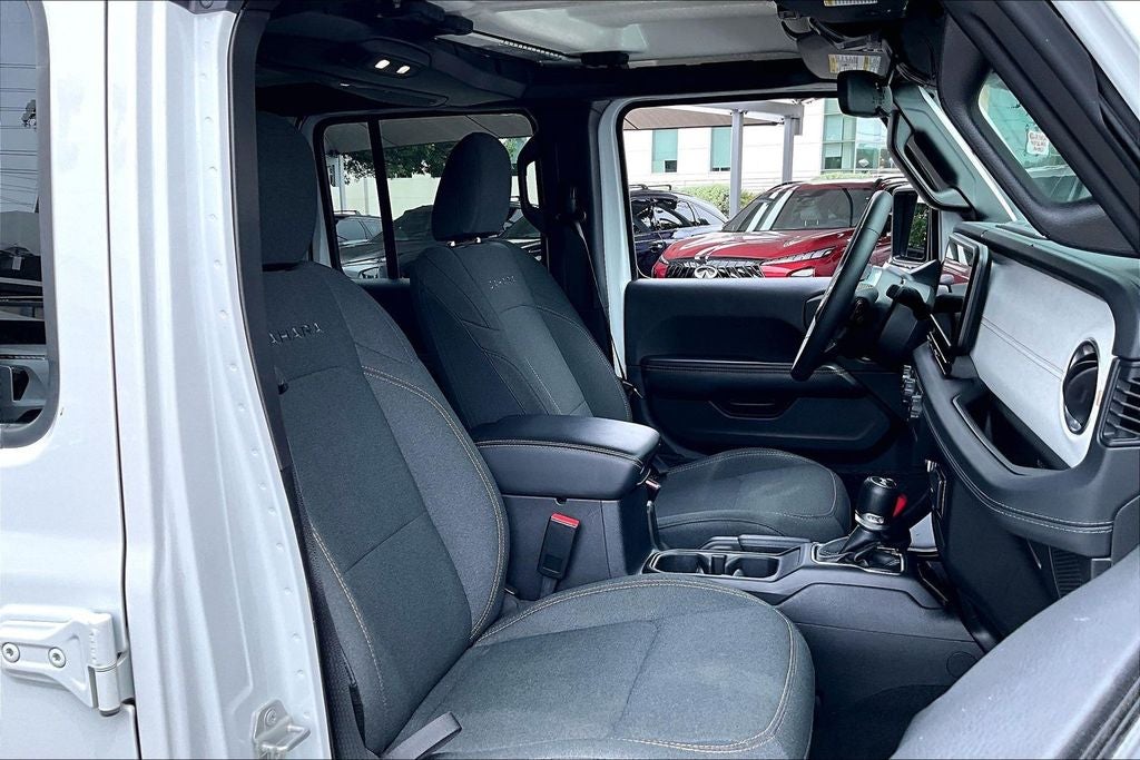 2024 Jeep Wrangler Sahara 4xe
