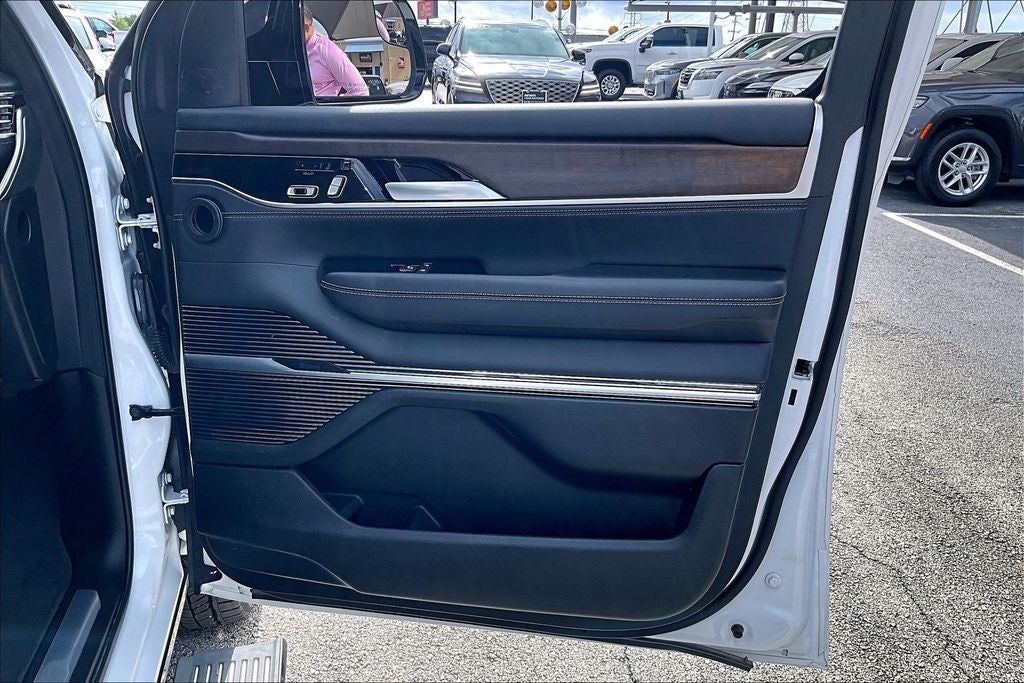 2024 Jeep Grand Wagoneer L Base