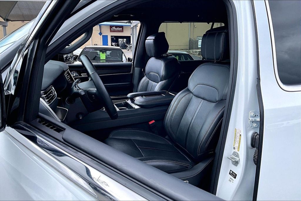 2024 Jeep Grand Wagoneer L Base