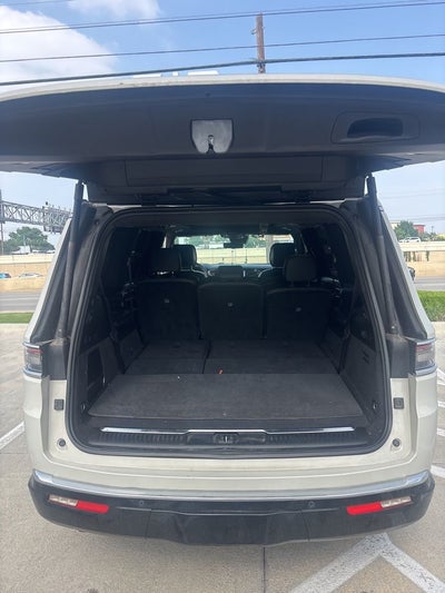 2022 Jeep Grand Wagoneer Series III