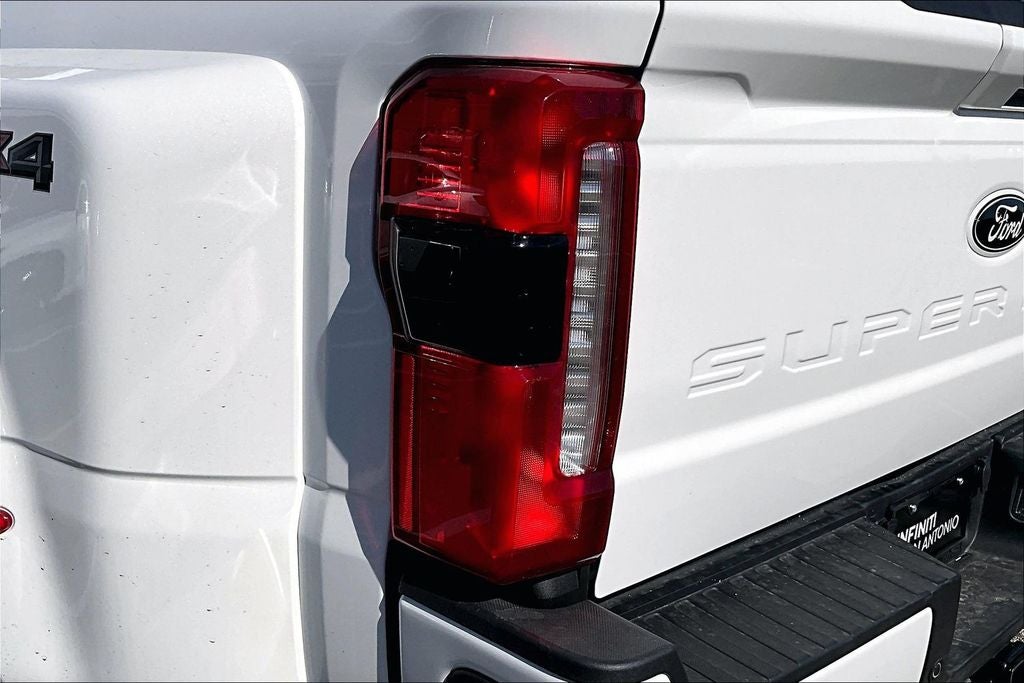 2026 Ford F-450SD Lariat DRW