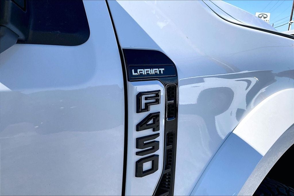 2026 Ford F-450SD Lariat DRW