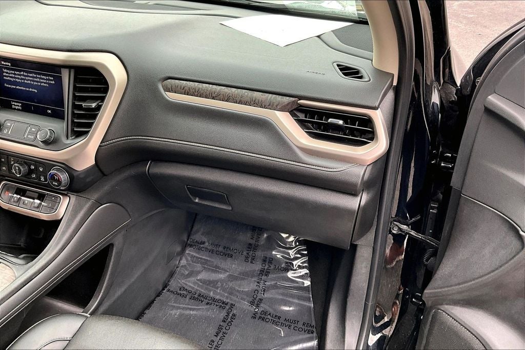 2023 GMC Acadia Denali