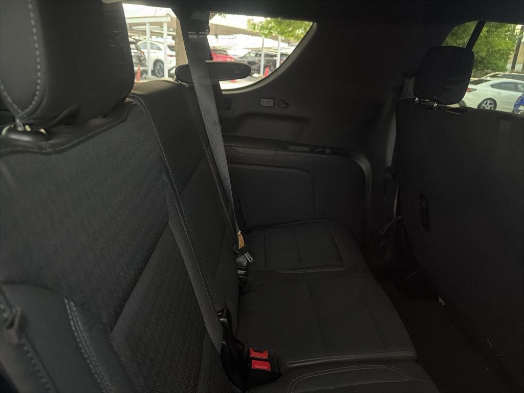 2023 Chevrolet Suburban LS