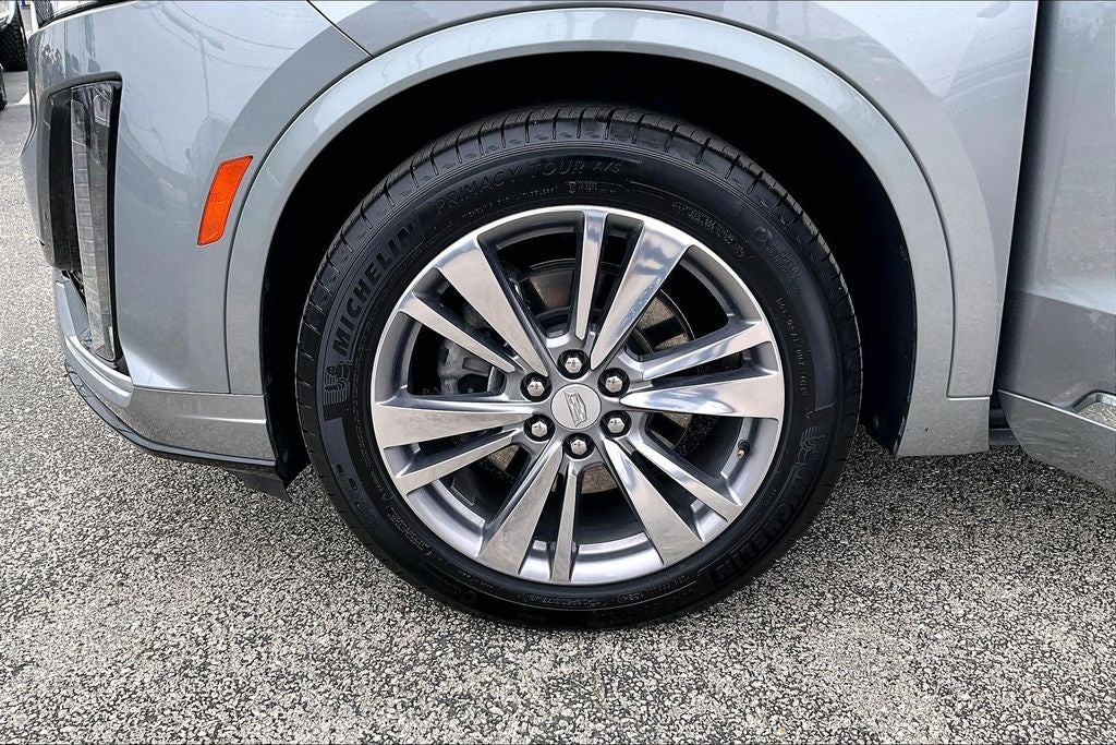 2025 Cadillac XT6 Premium Luxury