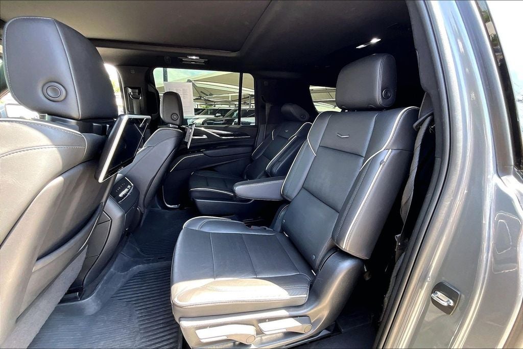 2022 Cadillac Escalade ESV Sport