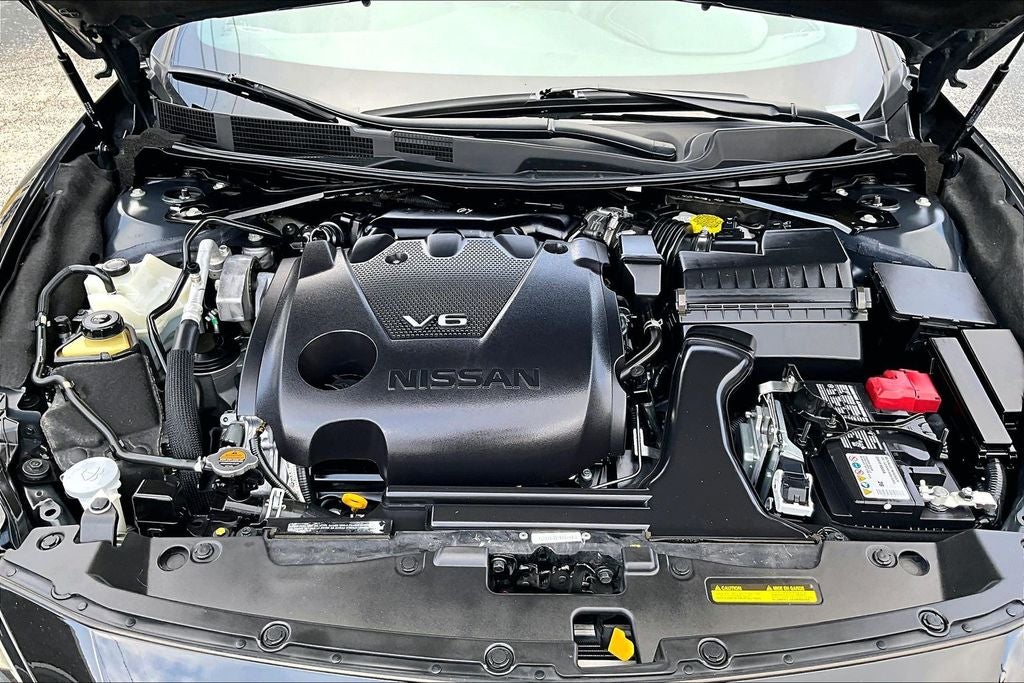 2023 Nissan Maxima SR
