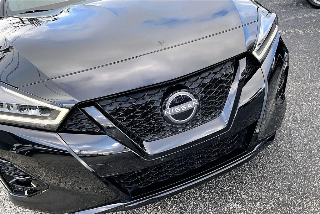2023 Nissan Maxima SR