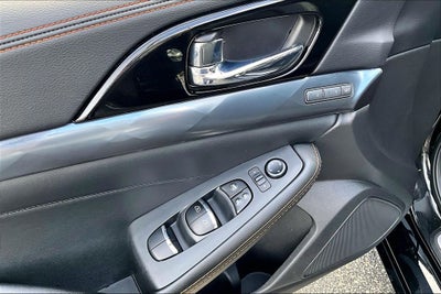 2023 Nissan Maxima SR
