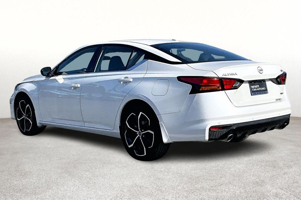 2025 Nissan Altima 2.5 SR