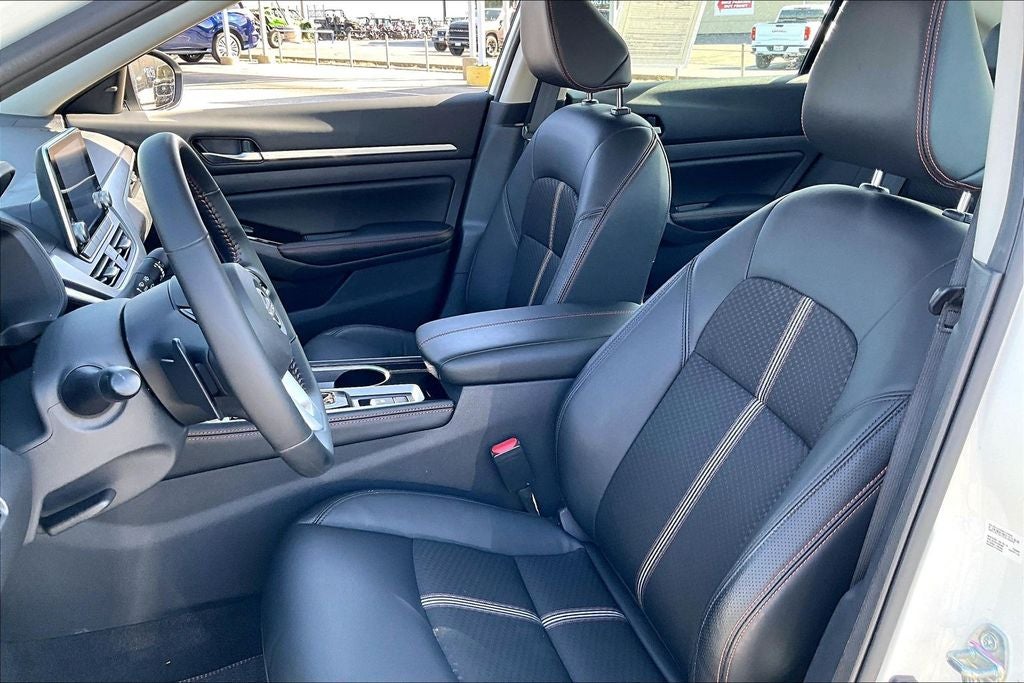 2025 Nissan Altima 2.5 SR