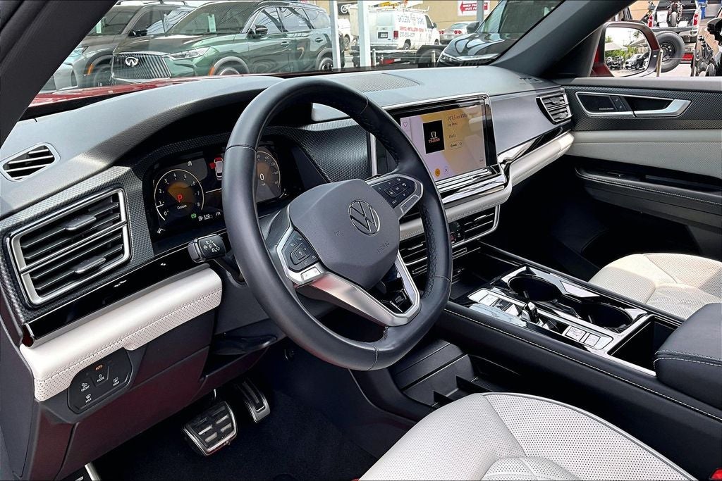 2024 Volkswagen Atlas Cross Sport 2.0T SEL Premium R-Line