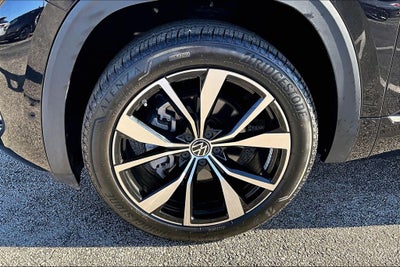 2024 Volkswagen Atlas Cross Sport 2.0T SEL Premium R-Line
