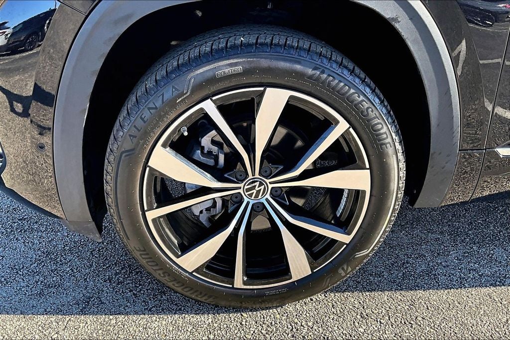 2024 Volkswagen Atlas Cross Sport 2.0T SEL Premium R-Line