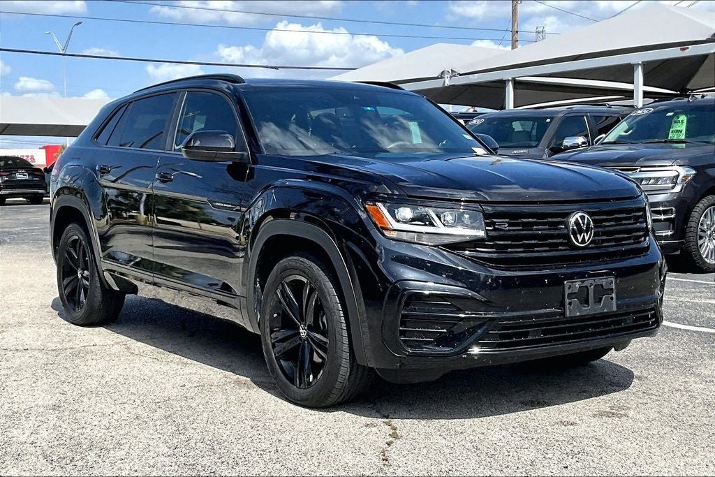 2023 Volkswagen Atlas Cross Sport 2.0T SEL R-Line Black