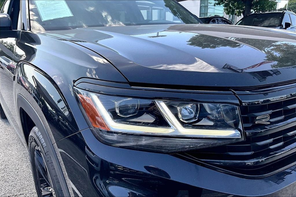 2023 Volkswagen Atlas Cross Sport 2.0T SEL R-Line Black