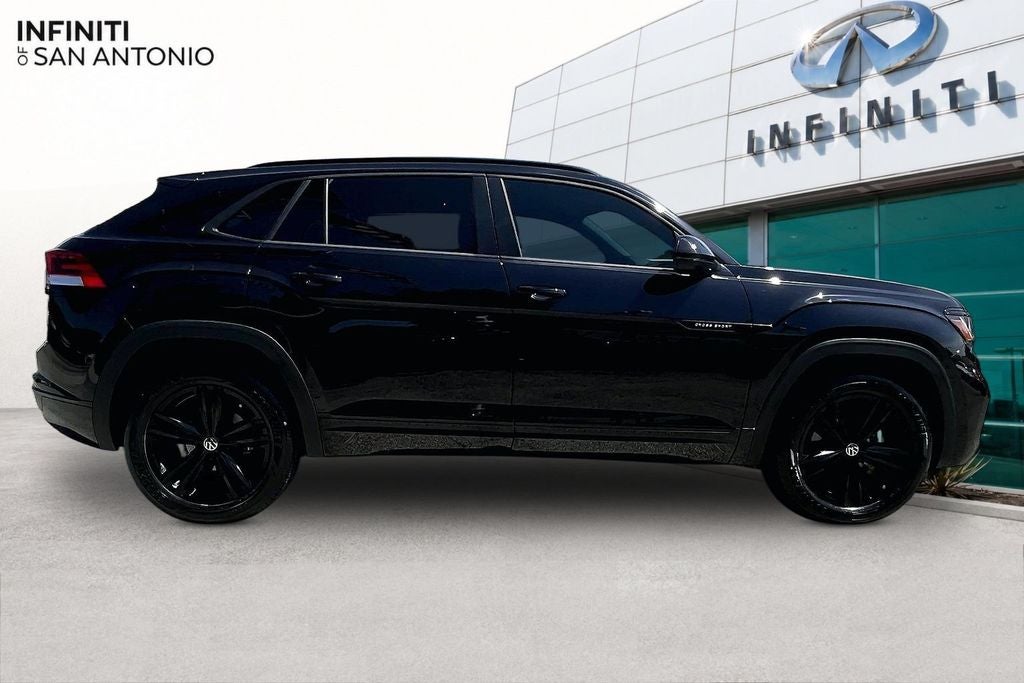 2023 Volkswagen Atlas Cross Sport 2.0T SEL R-Line Black