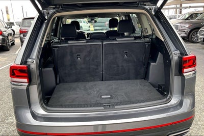 2025 Volkswagen Atlas 2.0T SE w/Technology