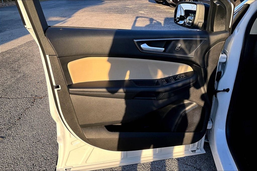 2021 Ford Edge SE