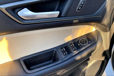 2021 Ford Edge SE