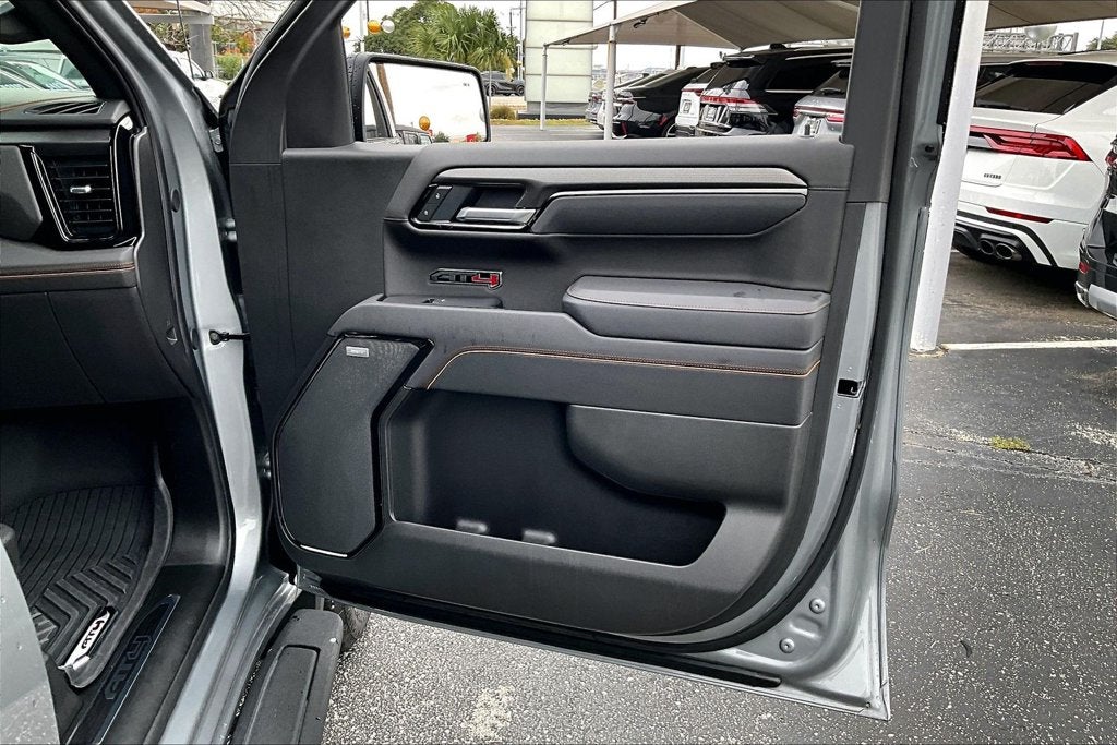 2025 GMC Sierra 1500 AT4