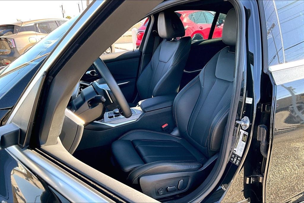 2025 BMW 3 Series 330i xDrive