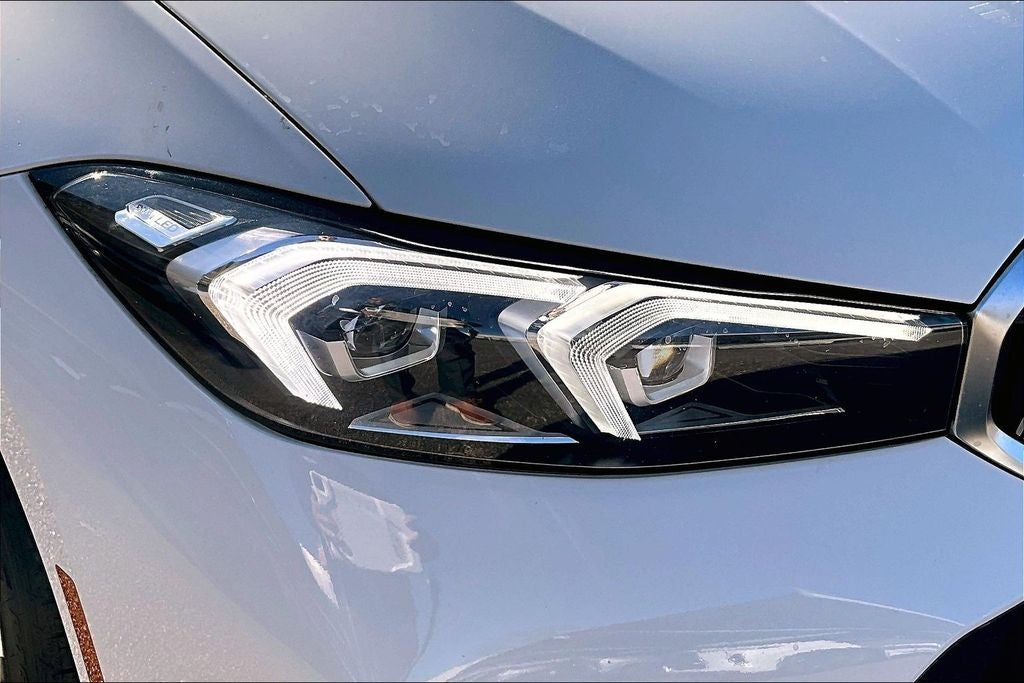 2025 BMW 3 Series 330i xDrive