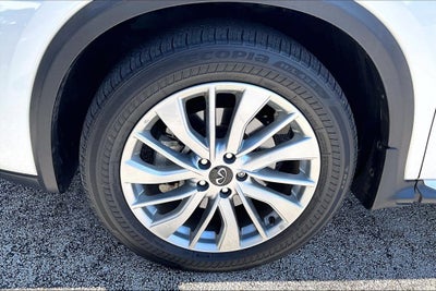 2023 INFINITI QX50 LUXE