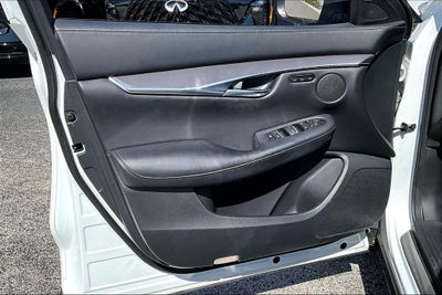 2023 INFINITI QX50 LUXE