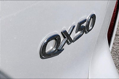 2023 INFINITI QX50 LUXE