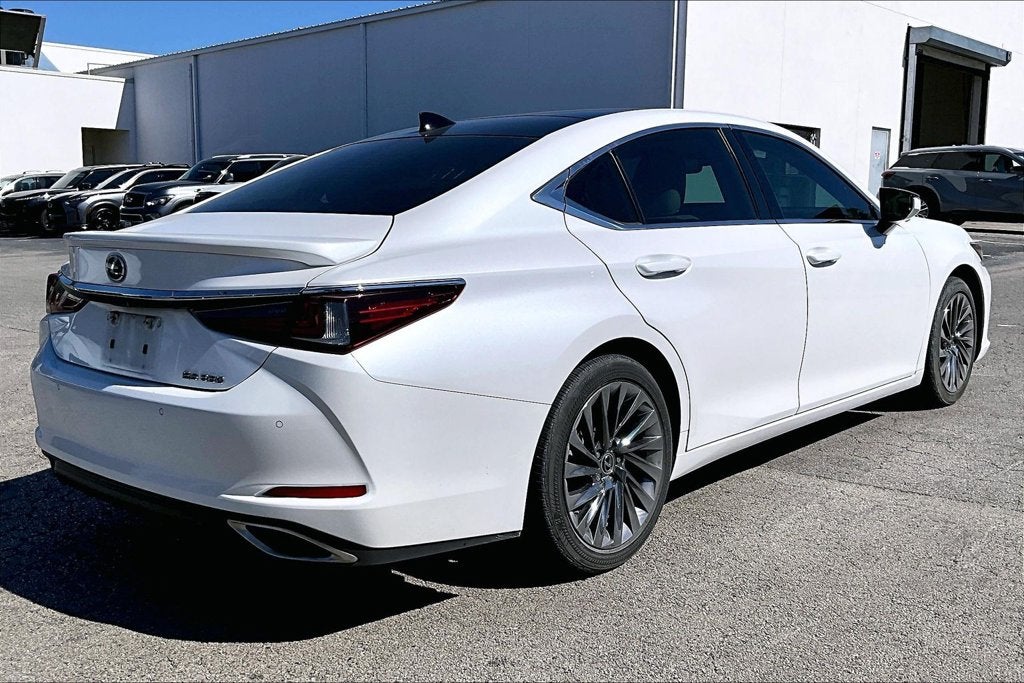2024 Lexus ES 350 Ultra Luxury