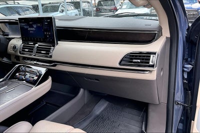 2023 Lincoln Navigator L Reserve