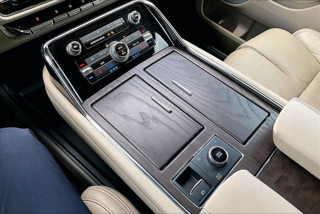 2023 Lincoln Navigator L Reserve