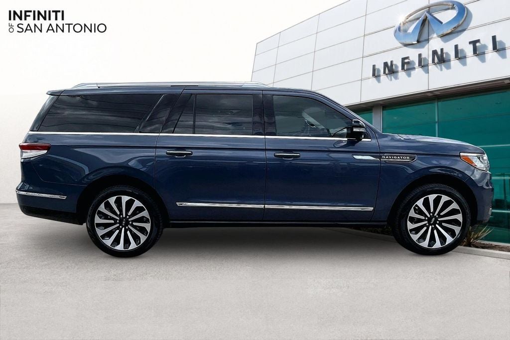 2023 Lincoln Navigator L Reserve