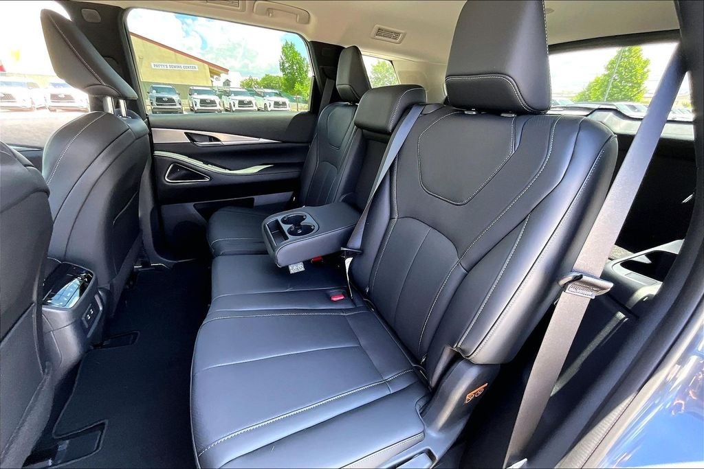 2027 INFINITI QX60 LUXE
