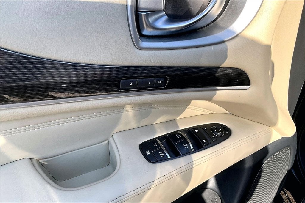 2020 INFINITI QX60 LUXE