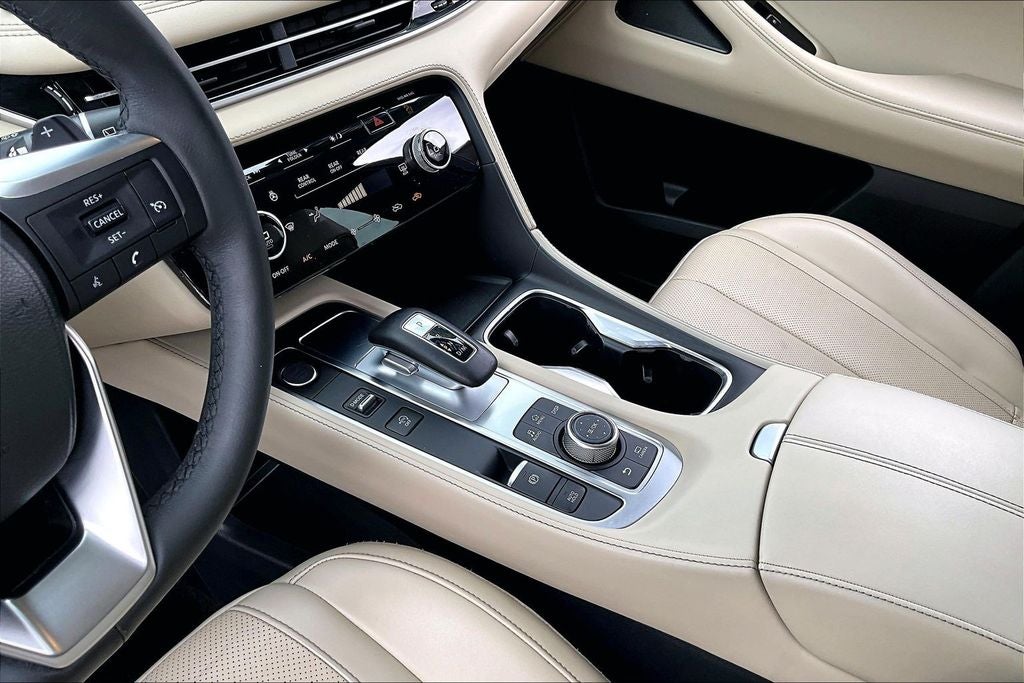 2023 INFINITI QX60 PURE