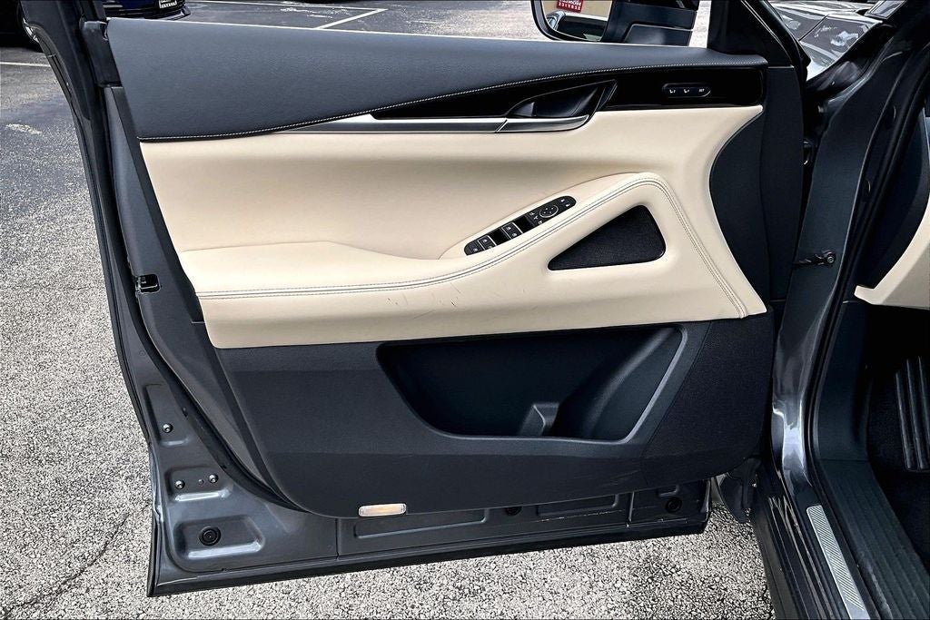 2023 INFINITI QX60 PURE