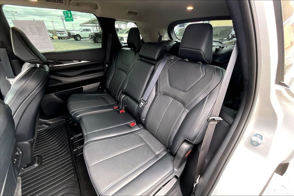 2023 INFINITI QX60 PURE