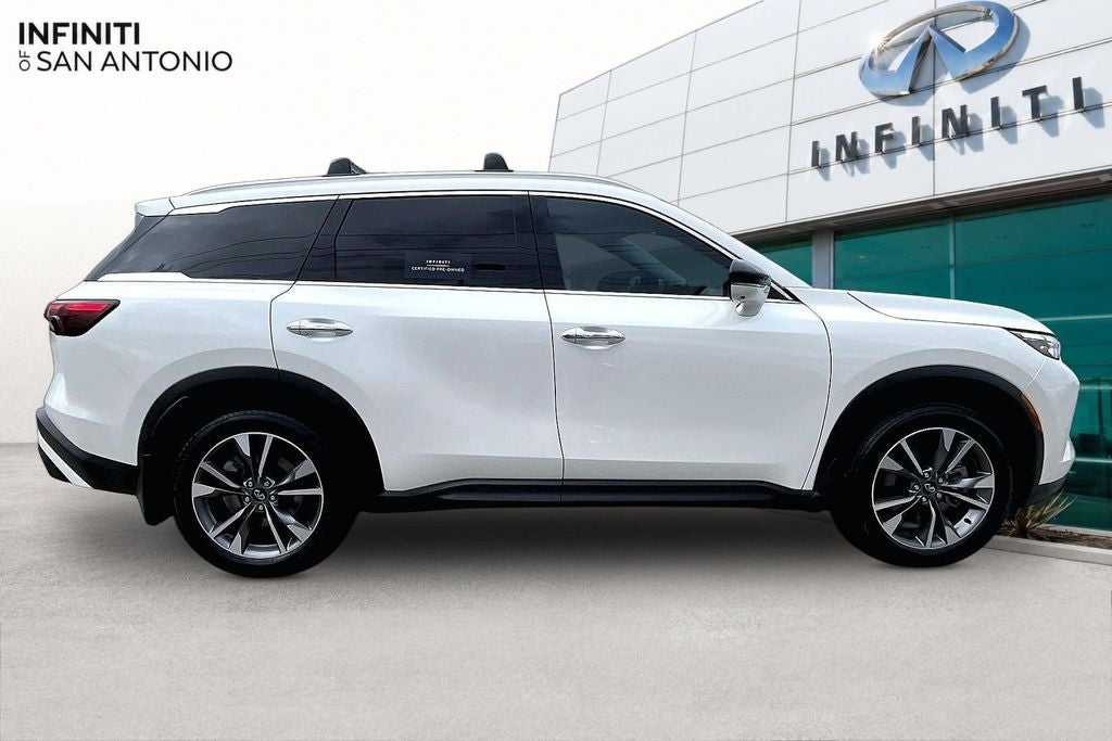 2023 INFINITI QX60 LUXE