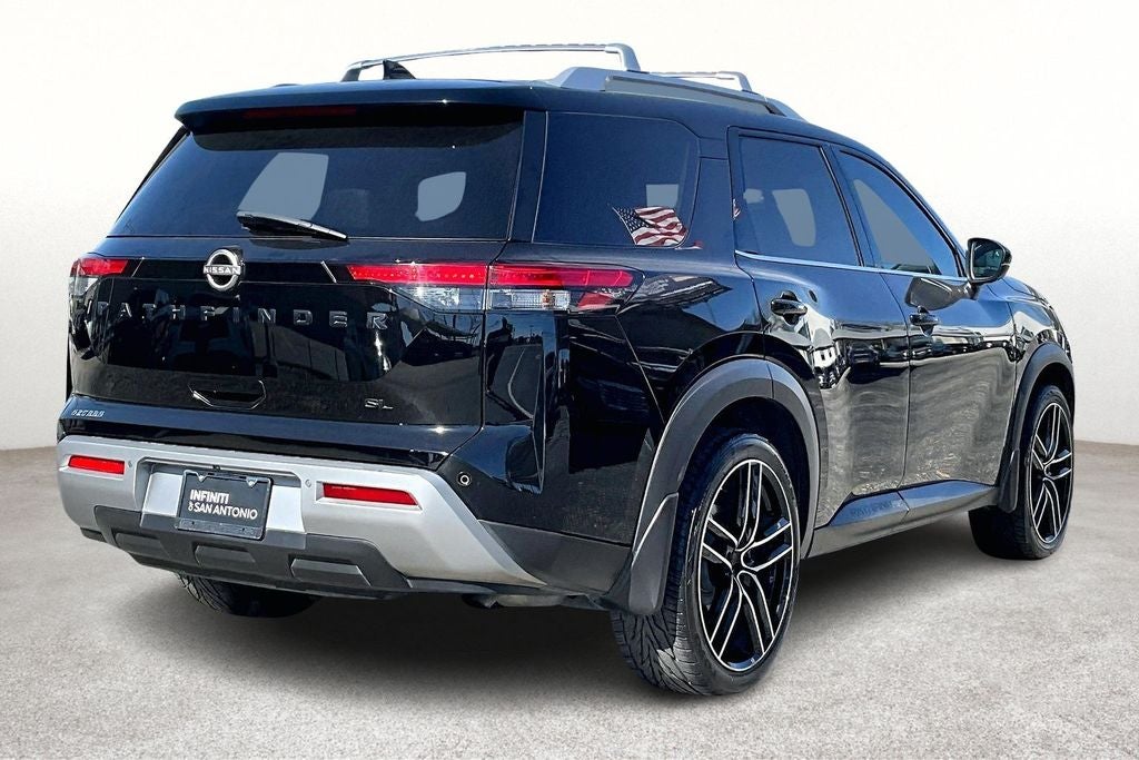 2023 Nissan Pathfinder SL