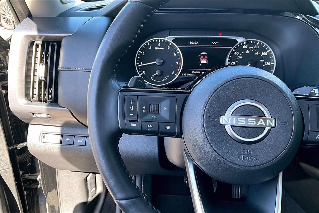 2023 Nissan Pathfinder SL