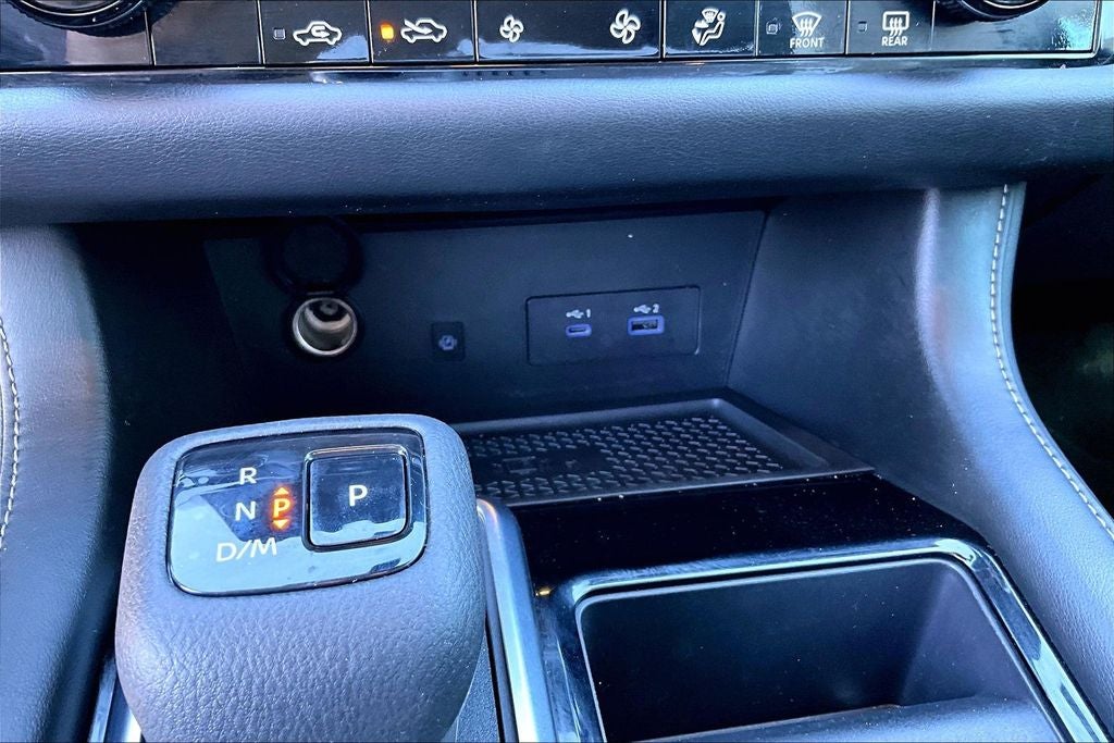 2023 Nissan Pathfinder SL