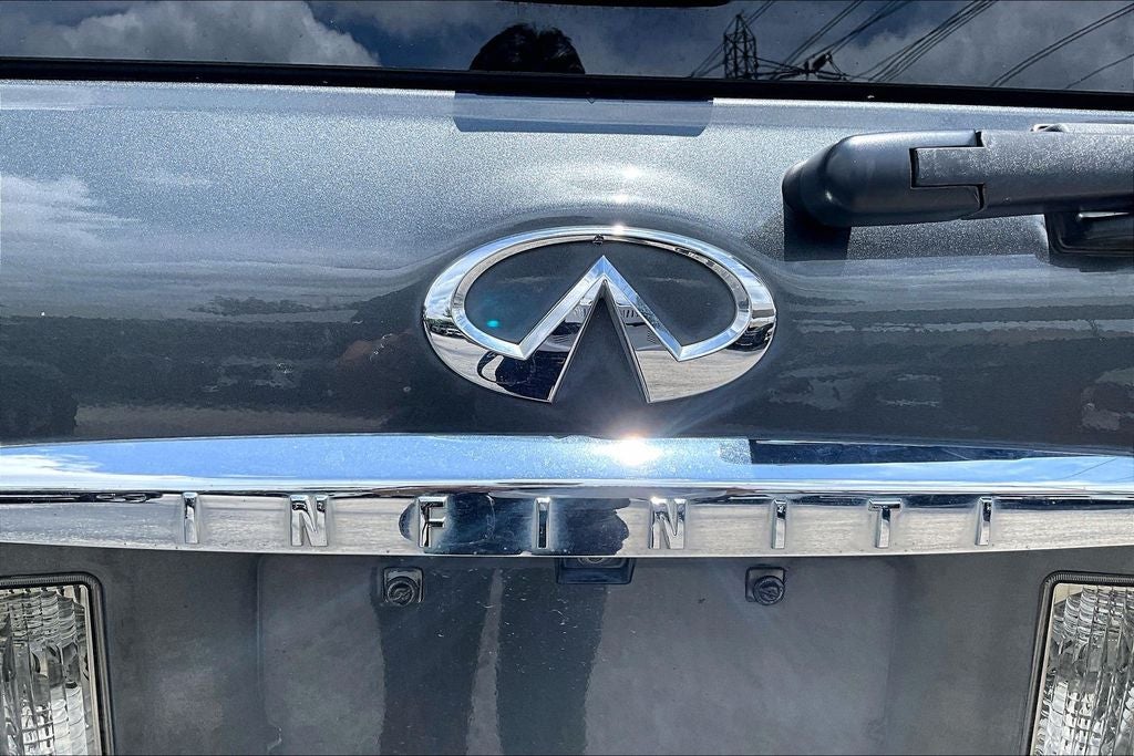 2010 INFINITI QX56 Base