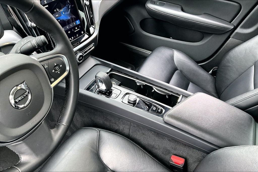 2024 Volvo S60 B5 Core Dark Theme