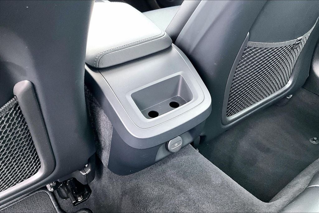 2024 Volvo S60 B5 Core Dark Theme