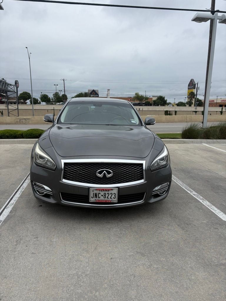 2017 INFINITI Q70L 3.7