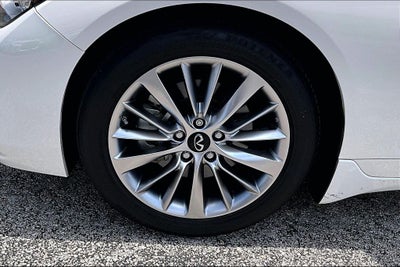 2023 INFINITI Q50 LUXE