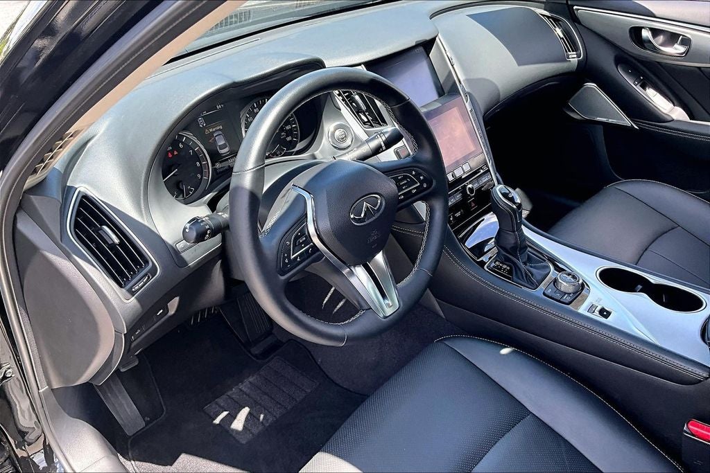 2023 INFINITI Q50 LUXE