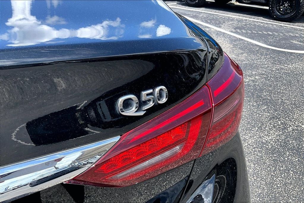 2023 INFINITI Q50 LUXE